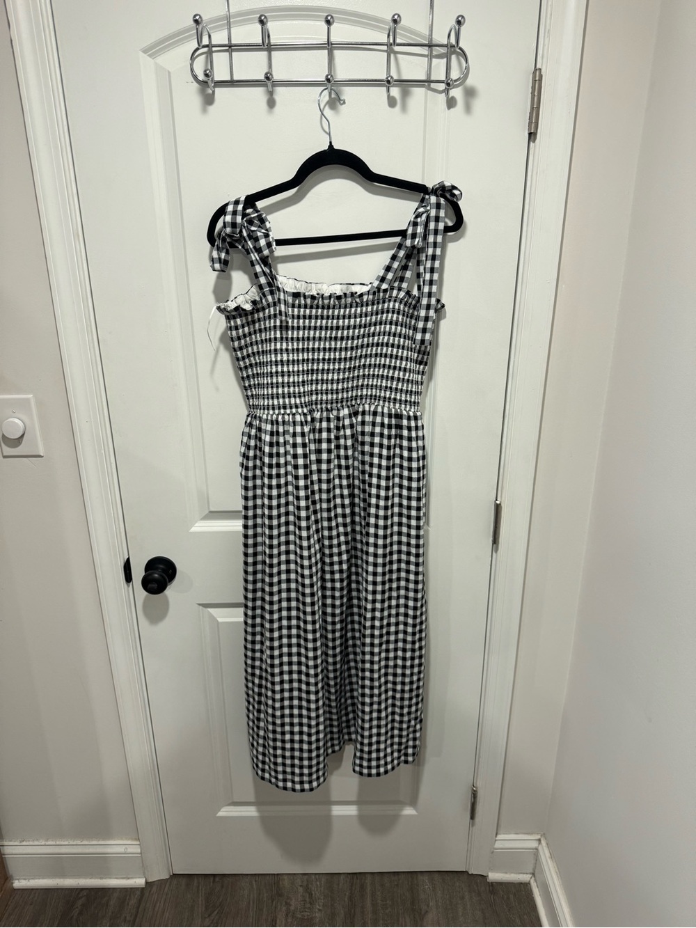 Destination Maternity Black & White Gingham Tie-Shoulder Midi Dress